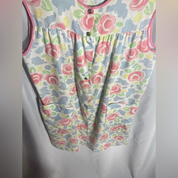 Vintage Carriage Court Floral House Dress Size M Cottagecore Pastel Snap Button - Picture 2 of 7